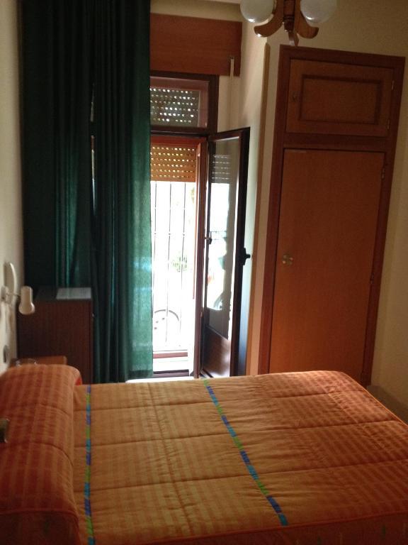 Hostal Cervantes Valdemoro Room photo